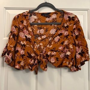 Front Tie Short Sleeve Crop Top